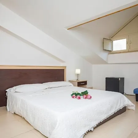 Апарт-отель Sirina House