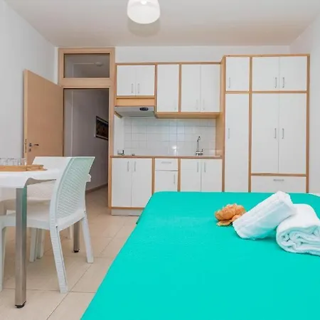 Апарт-отель Sirina House