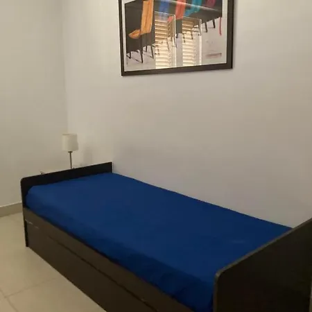 Aparthotel Sirina House *