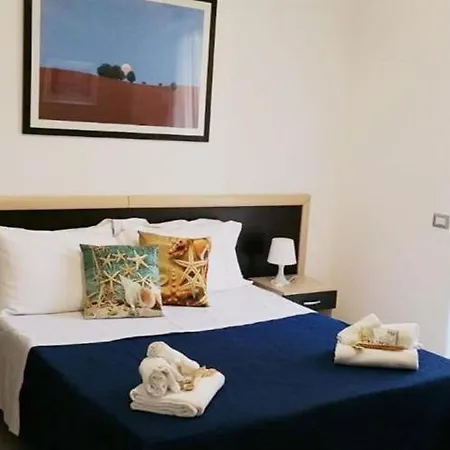 Aparthotel Sirina House *