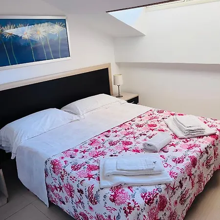 Aparthotel Sirina House *