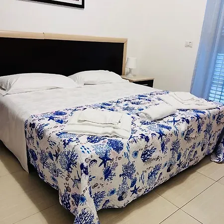 Aparthotel Sirina House *