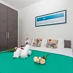 Sirina House 3*
