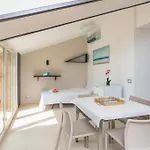 Sirina House 3*