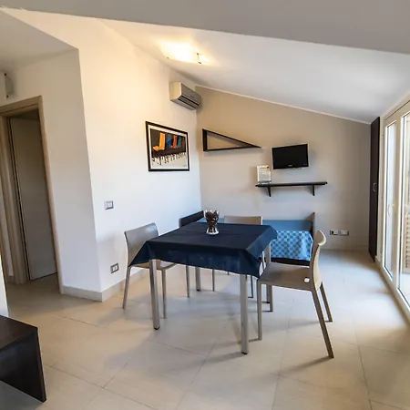 Sirina House Aparthotel 3*