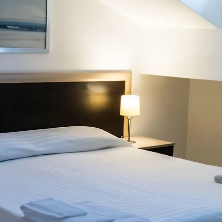 Aparthotel Sirina House 3*