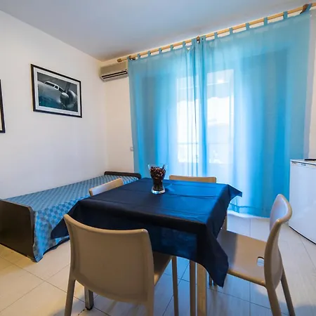 Ξενοδοχείο με διαμερίσματα Sirina House