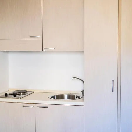 Sirina House Ξενοδοχείο με διαμερίσματα 3*