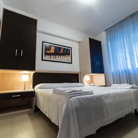 Ξενοδοχείο με διαμερίσματα Sirina House
