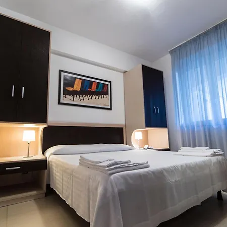 Ξενοδοχείο με διαμερίσματα Sirina House Ταορμίνα