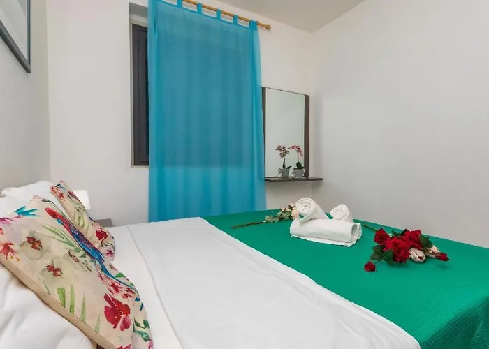 Ξενοδοχείο με διαμερίσματα Sirina House