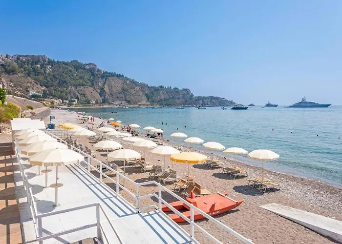 Ξενοδοχείο με διαμερίσματα Sirina House 3*