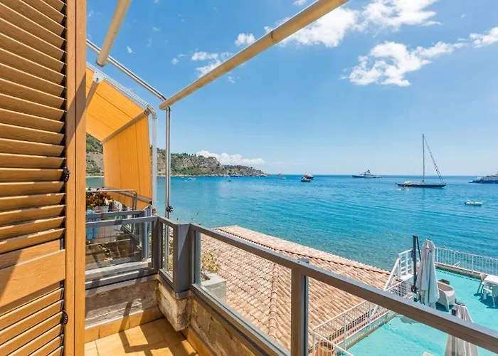 Sirina House Ταορμίνα