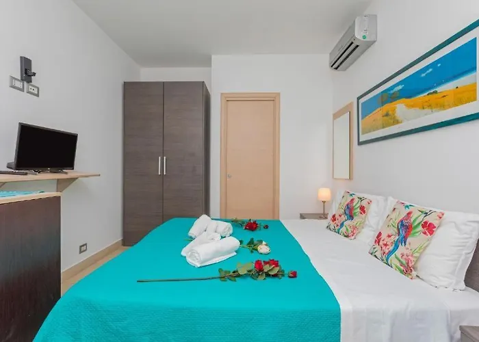 Ξενοδοχείο με διαμερίσματα Sirina House