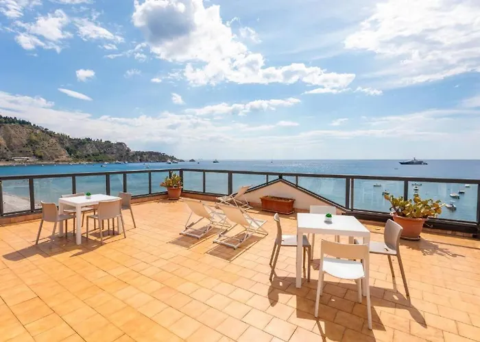 Sirina House Ξενοδοχείο με διαμερίσματα 3*