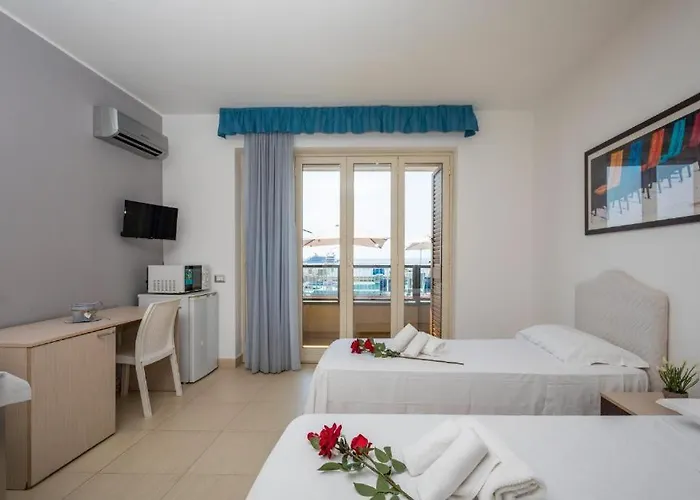 Sirina House Ξενοδοχείο με διαμερίσματα 3*
